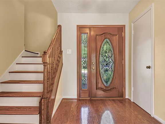3rd image of 18111 Shireoak Dr