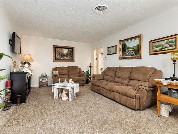4th image of 113 N Bayou Dr