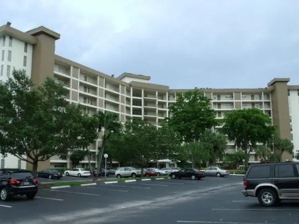 2940 N Course Dr APT 110, Pompano Beach, FL 33069