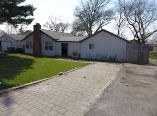 1522 Grove Dr, Round Lake Beach, IL 60073