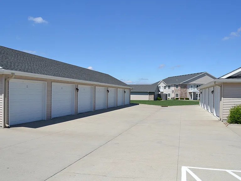 3801 Tiverton Ct — Photo 6