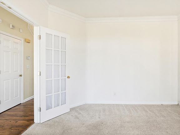 4th image of 10 Bentley Way