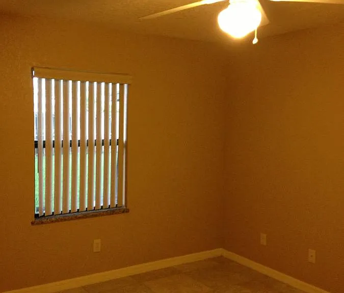 1940 Trevino Cir — Photo 12