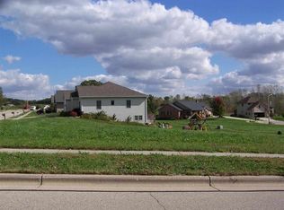 2308 Autumn Crst, Stoughton, WI 53589