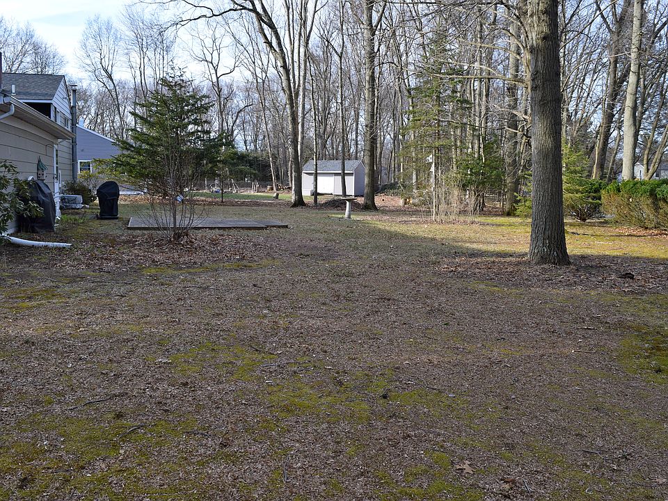 2nd image of 251 Bassett Rd