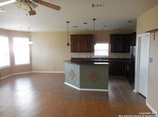 321 Loch Lomond Dr, Cibolo, TX 78108