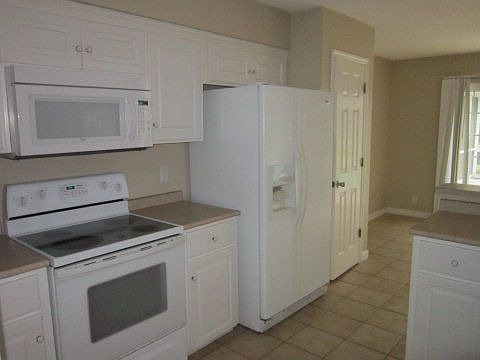 4th image of 167 Baywood Cir