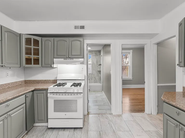20 Violet St #2 — Photo 3