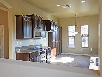 Lot 100 Picture 04