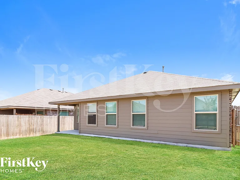4624 Corktree Ln — Photo 14