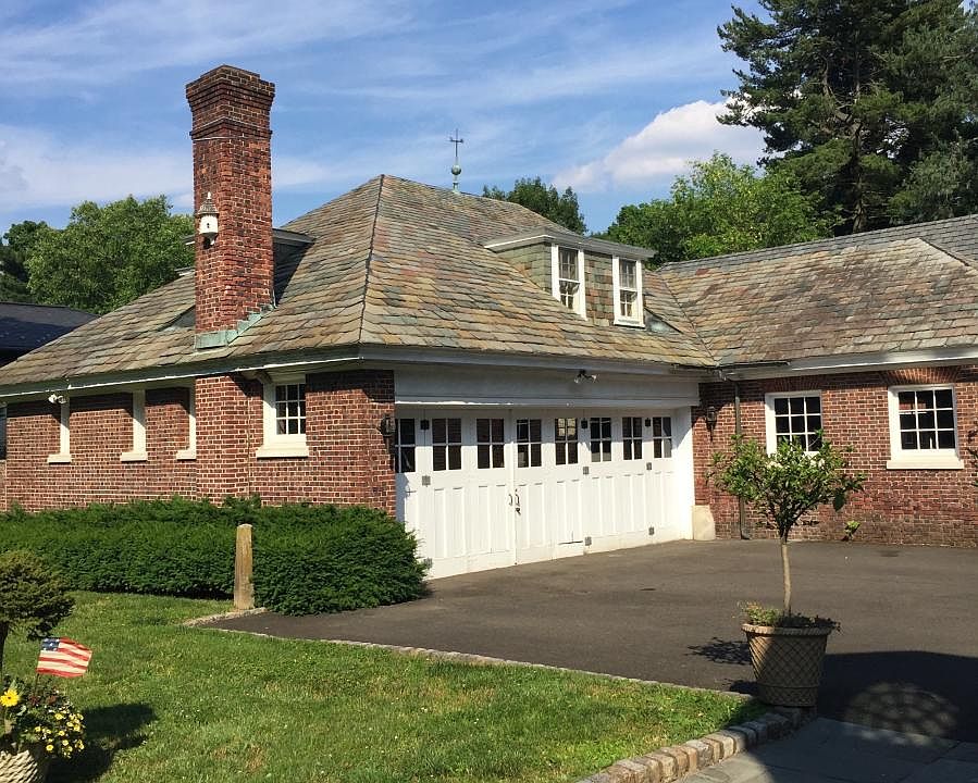 Carriage House Apartment