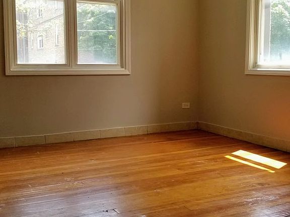 3rd image of 4764 N Virginia Ave #101