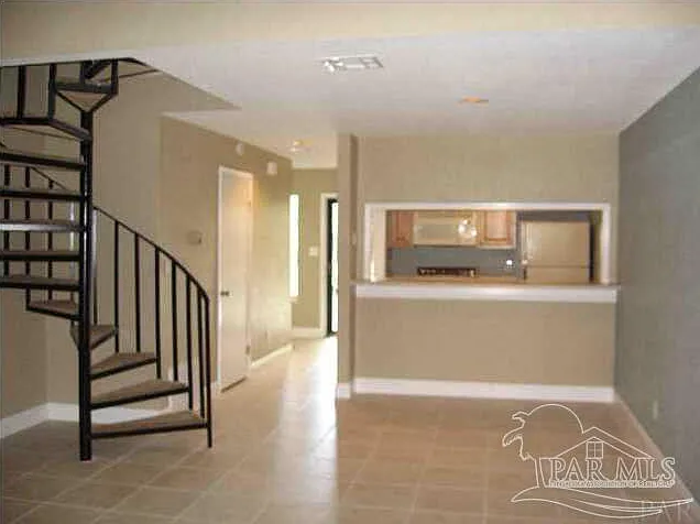 2 bed, 1.5 bath, 1032 sqft, $1,250 — Photo 4