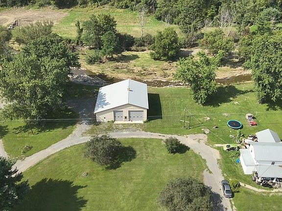 2nd image of 697 N Fork Rd