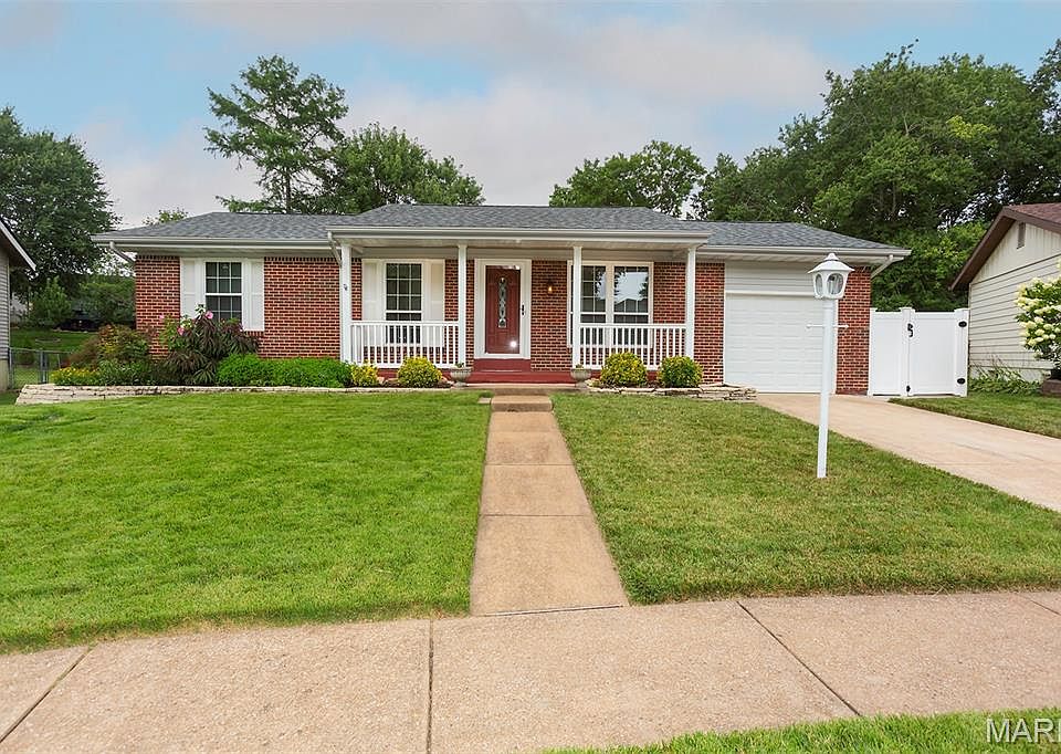 1st image of 728 Stonesign Dr