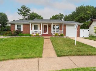 728 Stonesign Dr, Fenton, MO 63026