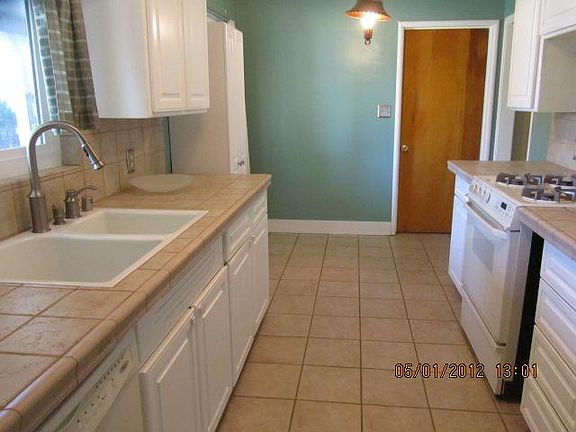 4th image of 2818 W De Ovan Ave