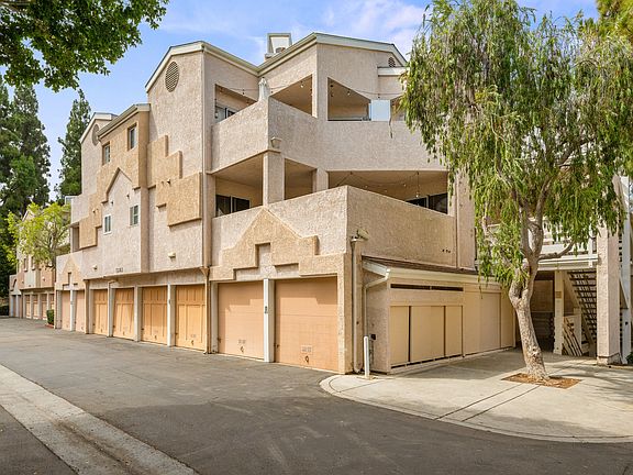 3rd image of 7283 Camino Degrazia Unit 11