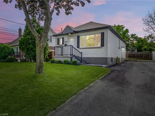 202 Erindale Ave, Hamilton, ON L8K 4R7