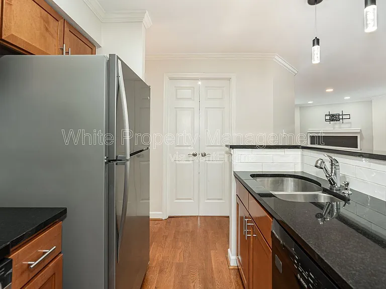 2516 Cranbrook Ln #9 — Photo 10