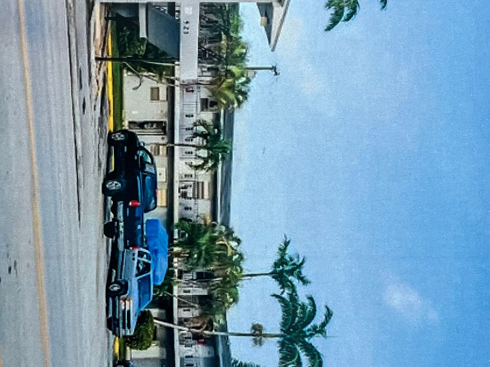 Charleston Arts 521 SW 27TH AVE
FORT LAUDERDALE