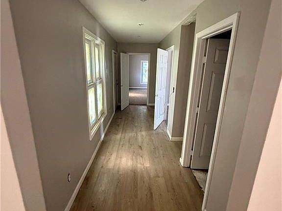 4th image of 3002 N 33rd St