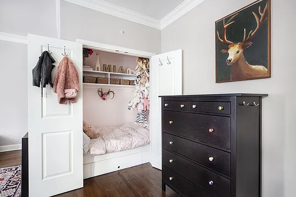 Sold by Warburg | media 19