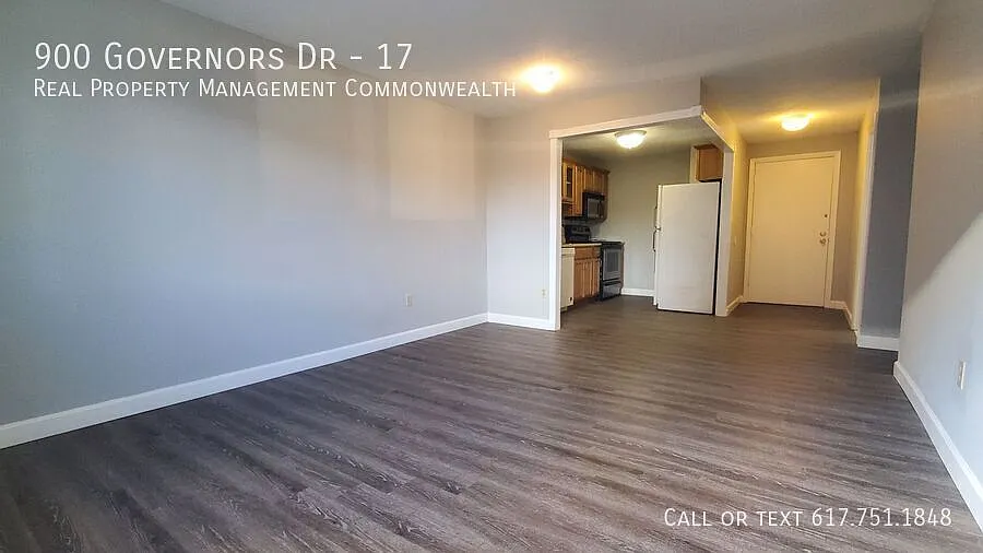 Prime Governor's Park 2-Bedroom Condo — Photo 4