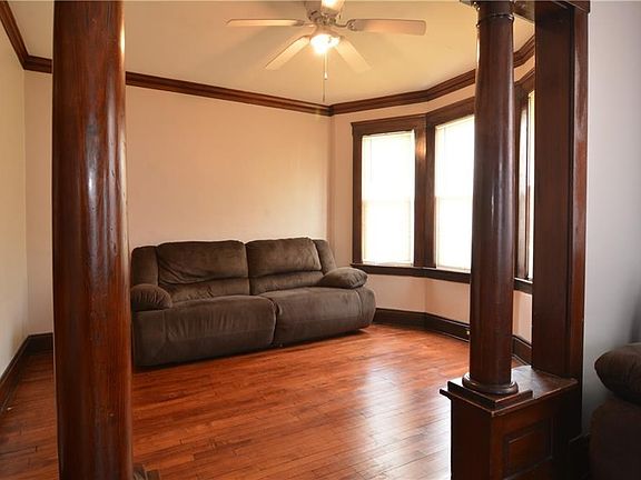 3rd image of 6510 Fullerton Ave