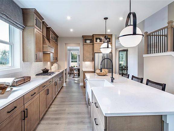 4th image of 6010 Sweet Acacia Ave