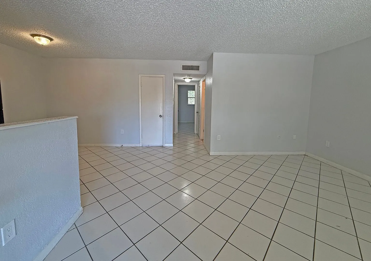 2 N Fernwood Ave #14 — Photo 4