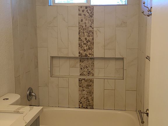 5th image of 9059 Creekford Dr