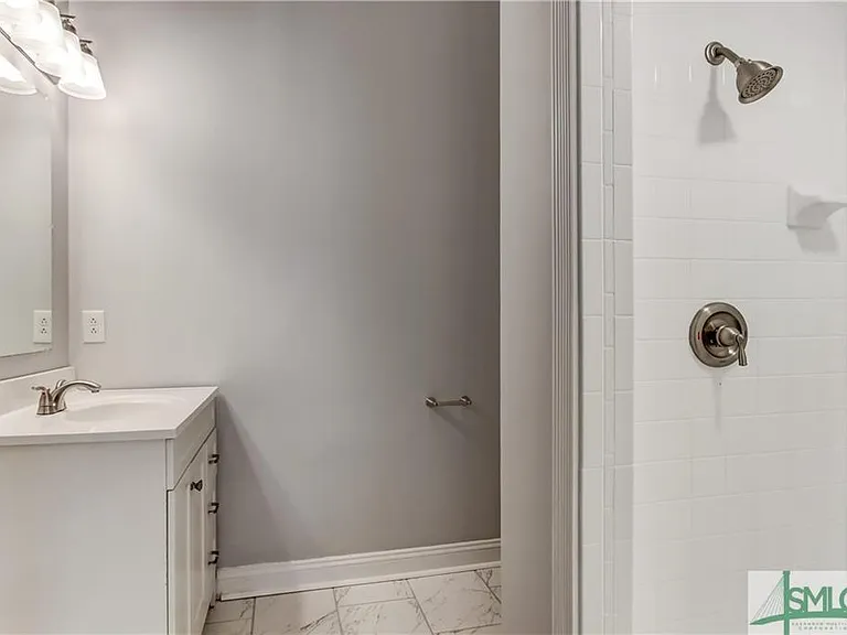 525 E Gaston St — Photo 19