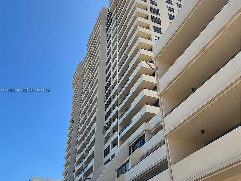 2555 Collins Ave #2207 — Photo 20