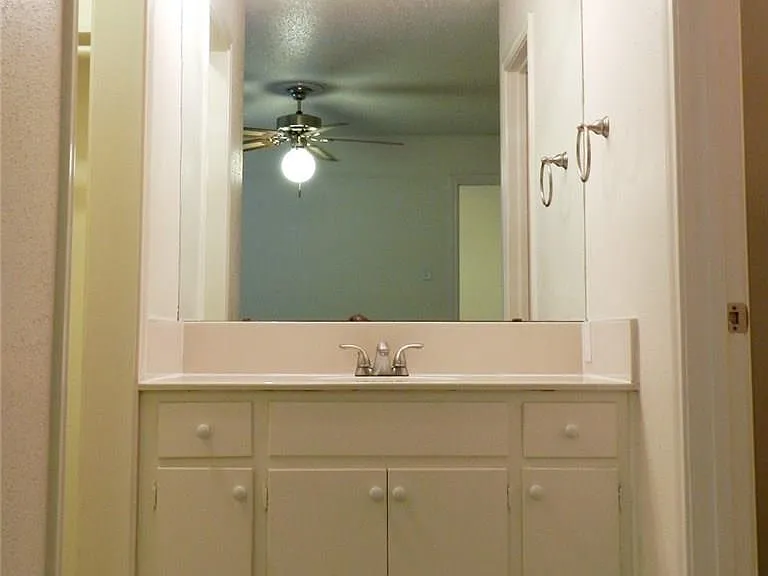 3713 Meredith St — Photo 22