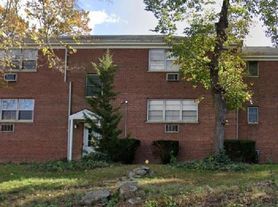 513-515 Grand Ave