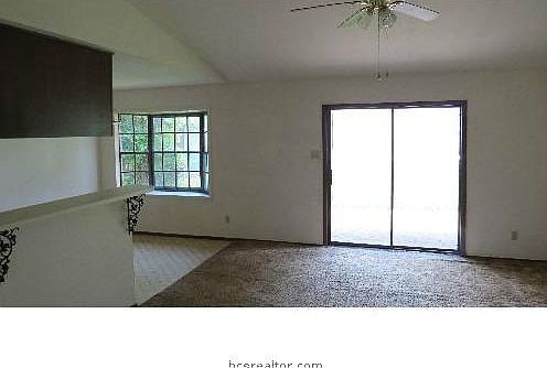 3rd image of 206 W Brenken St
