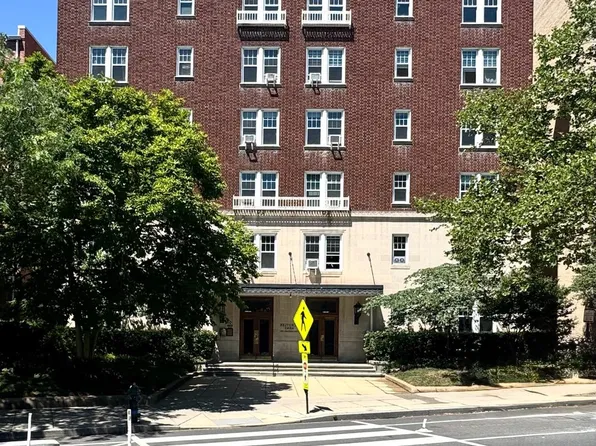 1954 Columbia Rd NW APT 105, Washington, DC 20009