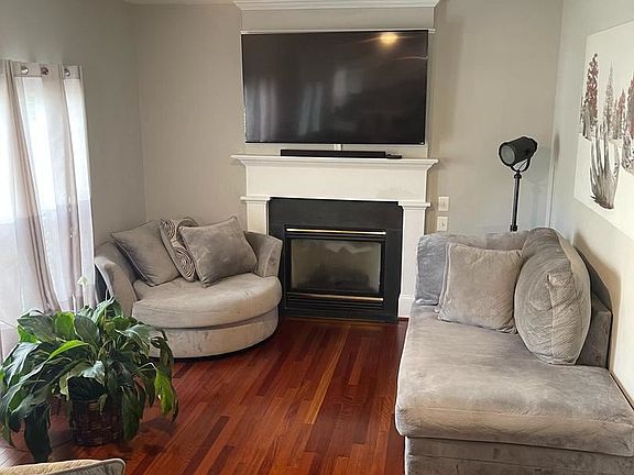 5th image of 4505 Bishop Carroll Dr