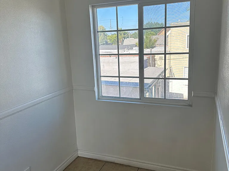 2764 Willow Pl — Photo 9