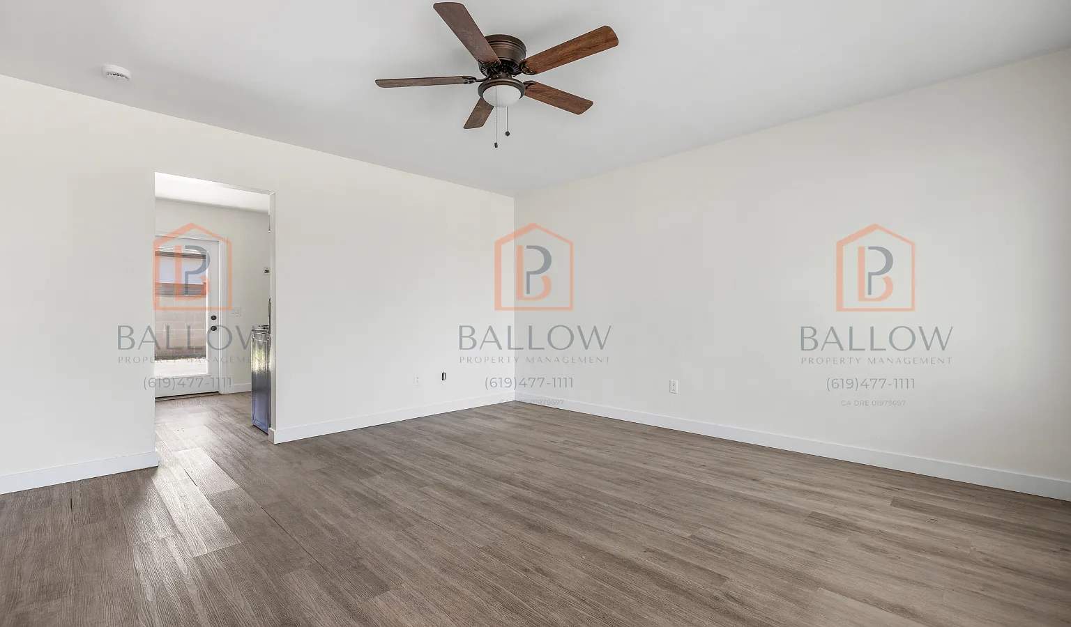 3 bed, 1000 sqft, $3,200 — Photo 3