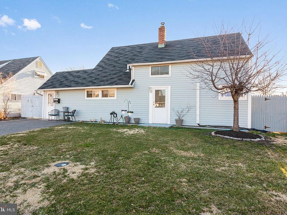 1st image of 66 Nearwood Ln
