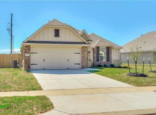 7421 Masters Dr, Navasota, TX 77868