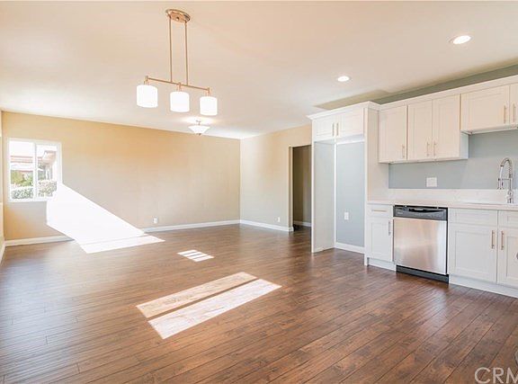 5th image of 2029 Baylor St