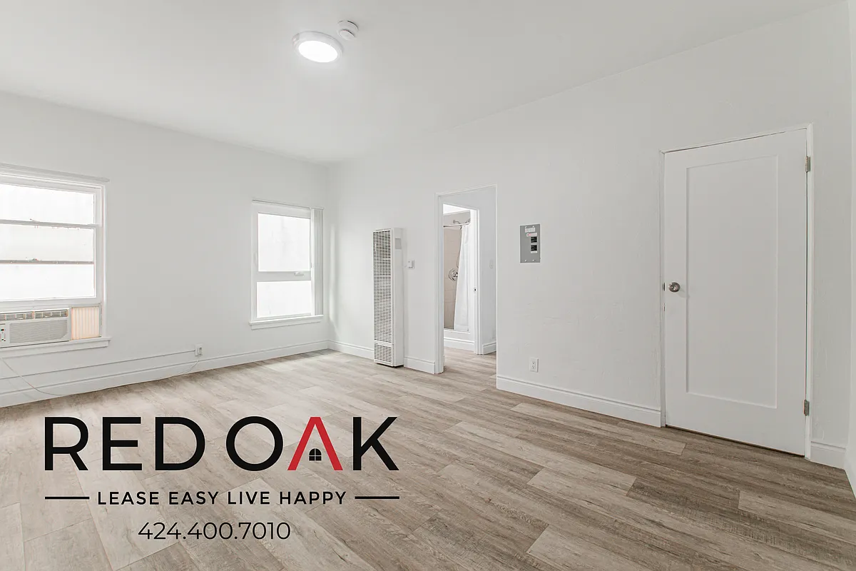 Photo 1 of 14 - 354 E Cypress Ave #9M - Burbank, CA Primary Photo - 354 E Cypress Ave #9M