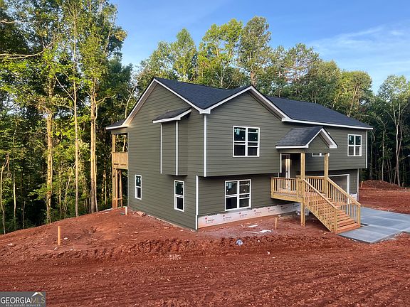 5th image of 284 Stonington Dr