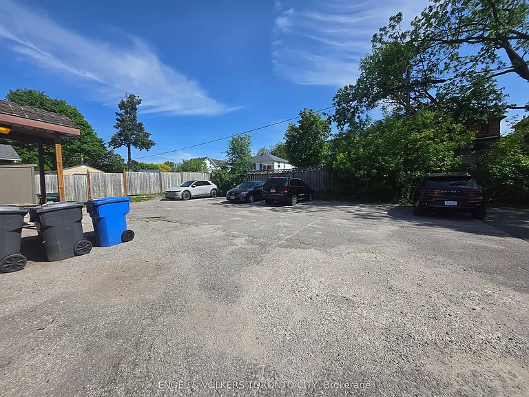 109 Gowan St #201 — Photo 11