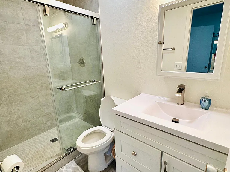 2822 E Clarendon Ave — Photo 11