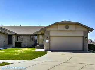 8041 Arrow Ridge Rd, Lincoln, NE 68506