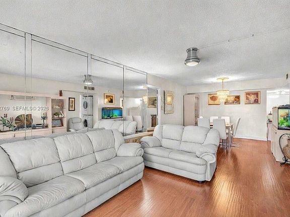 5th image of 4160 Inverrary Dr APT 308